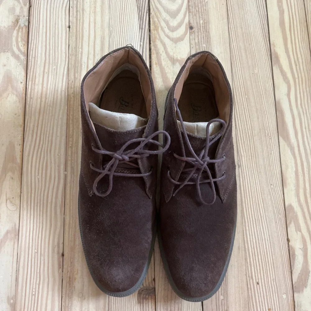 G.H. Bass Radley Mens 9M Brown Suede Leather Chukka Boots Lace up preppy Comfort